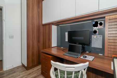 Quarto 1 de apartamento para alugar com 4 quartos, 210m² em Mont’serrat, Porto Alegre