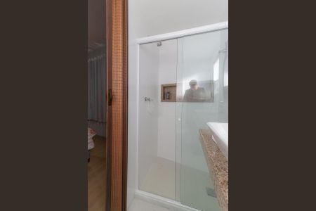 Apartamento à venda com 84m², 2 quartos e 1 vaga Apartamento à venda com 84m², 2 quartos e 1 vagaBanheiro da Suíte