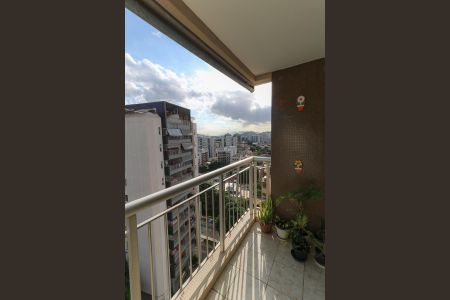Apartamento à venda com 84m², 2 quartos e 1 vaga Apartamento à venda com 84m², 2 quartos e 1 vagaVaranda da Sala
