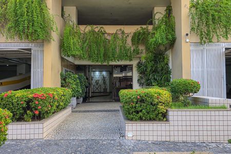 Apartamento à venda com 84m², 2 quartos e 1 vaga Apartamento à venda com 84m², 2 quartos e 1 vagaHall de Entrada