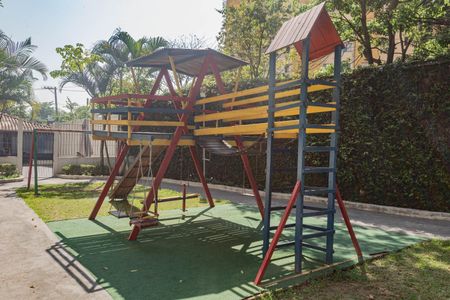 Apartamento à venda com 48m², 2 quartos e 1 vaga Apartamento à venda com 48m², 2 quartos e 1 vagaÁrea comum - Playground