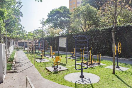 Apartamento à venda com 48m², 2 quartos e 1 vaga Apartamento à venda com 48m², 2 quartos e 1 vagaÁrea comum - Academia ao ar livre