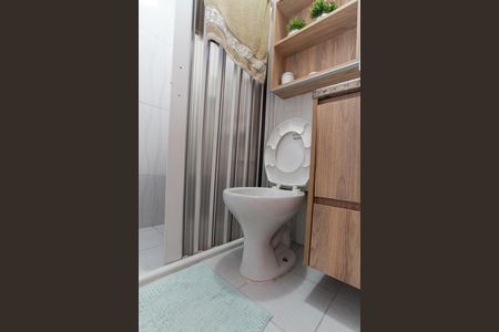 Casa à venda com 107m², 3 quartos e 2 vagasBanheiro