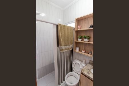 Casa à venda com 107m², 3 quartos e 2 vagasBanheiro