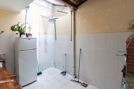 Casa à venda com 107m², 3 quartos e 2 vagasÁrea de Serviço