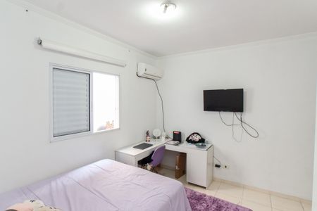 Casa à venda com 107m², 3 quartos e 2 vagasQuarto 1