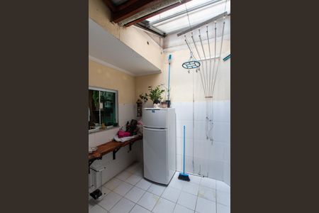 Casa à venda com 107m², 3 quartos e 2 vagasÁrea de Serviço