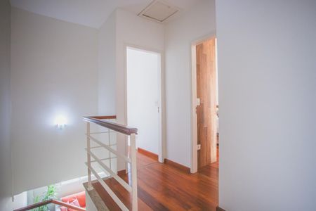 Casa de condomínio à venda com 135m², 3 quartos e 2 vagasCorredor