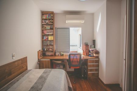 Casa de condomínio à venda com 135m², 3 quartos e 2 vagasQuarto 1