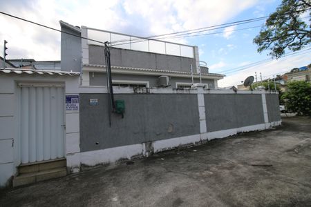 Casa à venda com 225m², 4 quartos e 2 vagasFachada
