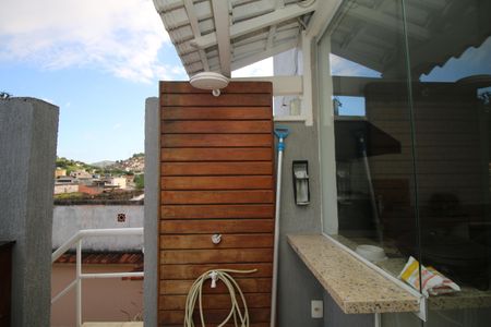 Casa à venda com 225m², 4 quartos e 2 vagasChuveirão