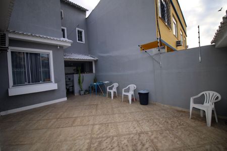 Casa à venda com 225m², 4 quartos e 2 vagasÁrea externa