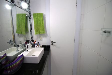 Casa à venda com 225m², 4 quartos e 2 vagasBanheiro Social