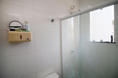 Casa à venda com 225m², 4 quartos e 2 vagasBanheiro 