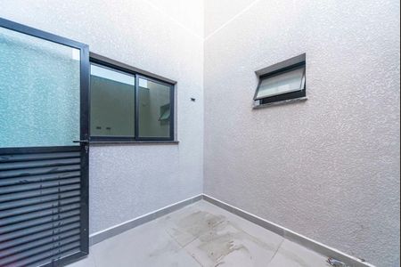 Apartamento à venda com 60m², 2 quartos e 1 vagaÁrea de Serviço