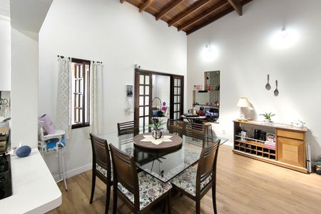 Casa à venda com 250m², 3 quartos e 4 vagasSala de Jantar