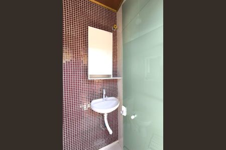 Casa à venda com 250m², 3 quartos e 4 vagasBanheiro de Serviço