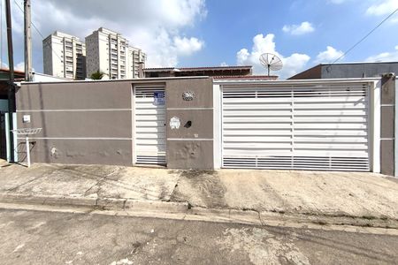 Casa à venda com 250m², 3 quartos e 4 vagasFachada
