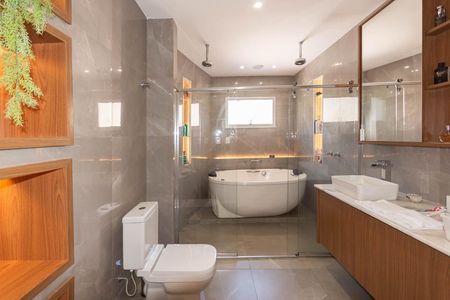 Apartamento à venda com 200m², 3 quartos e 1 vagaBanheiro da Suíte