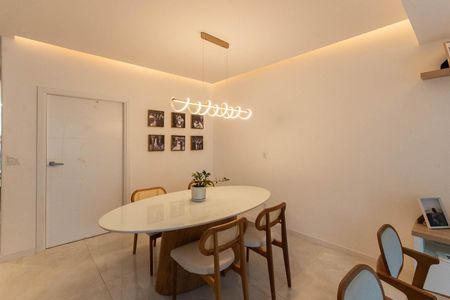 Apartamento à venda com 200m², 3 quartos e 1 vagaSala