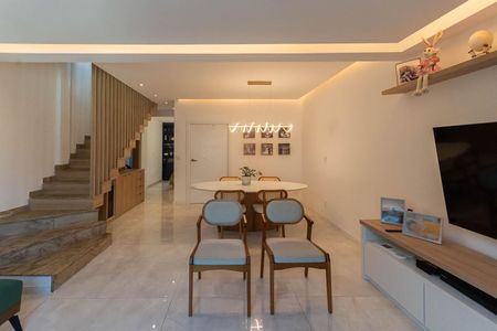 Apartamento à venda com 200m², 3 quartos e 1 vagaSala