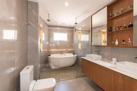 Apartamento à venda com 200m², 3 quartos e 1 vagaBanheiro da Suíte