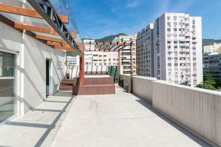 Apartamento à venda com 200m², 3 quartos e 1 vagaCobertura