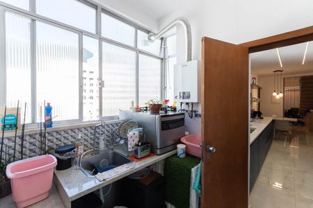 Apartamento à venda com 200m², 3 quartos e 1 vagaÁrea de Serviço