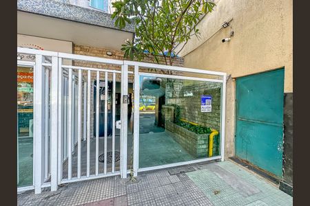 Apartamento para alugar com 62m², 2 quartos e sem vaga Apartamento para alugar com 62m², 2 quartos e sem vagaFachada