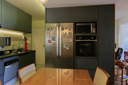 Apartamento à venda com 170m², 3 quartos e 2 vagasCopa 