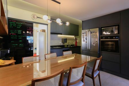 Apartamento à venda com 170m², 3 quartos e 2 vagasCopa 