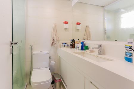 Apartamento à venda com 170m², 3 quartos e 2 vagasBanheiro Suíte 