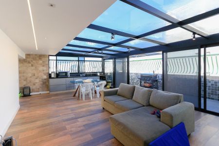 Apartamento à venda com 170m², 3 quartos e 2 vagasVaranda 