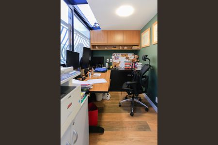 Apartamento à venda com 170m², 3 quartos e 2 vagasEscritório