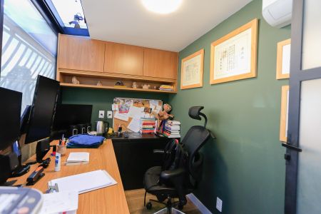 Apartamento à venda com 170m², 3 quartos e 2 vagasEscritório