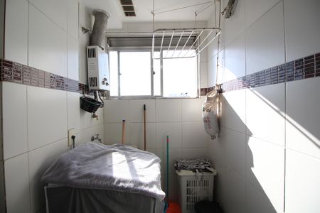 Apartamento para alugar com 55m², 2 quartos e 1 vagaÁrea de Serviço