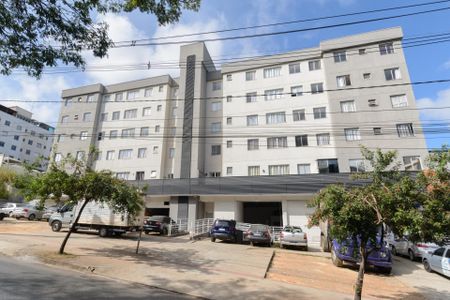 Apartamento para alugar com 60m², 2 quartos e 1 vaga Apartamento para alugar com 60m², 2 quartos e 1 vagaFachada