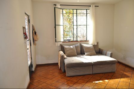 Casa de condomínio à venda com 225m², 4 quartos e 1 vagaSala