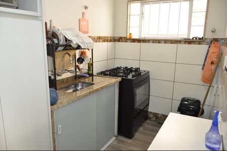 Casa de condomínio à venda com 225m², 4 quartos e 1 vagaCozinha