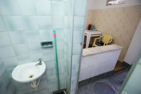 Casa à venda com 50m², 1 quarto e 1 vagaBanheiro de Serviço