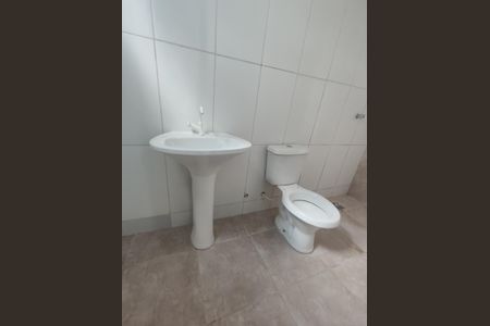 Casa para alugar com 75m², 3 quartos e 2 vagas Casa para alugar com 75m², 3 quartos e 2 vagasBanheiro da Suíte