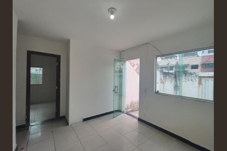 Casa para alugar com 75m², 3 quartos e 2 vagas Casa para alugar com 75m², 3 quartos e 2 vagasSala