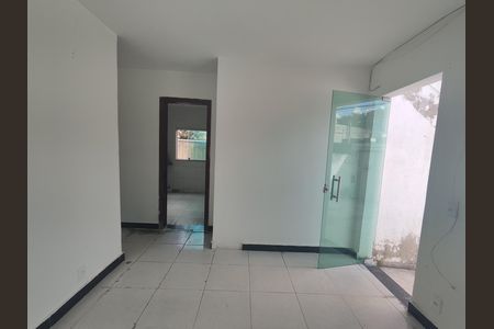 Casa para alugar com 75m², 3 quartos e 2 vagas Casa para alugar com 75m², 3 quartos e 2 vagasSala