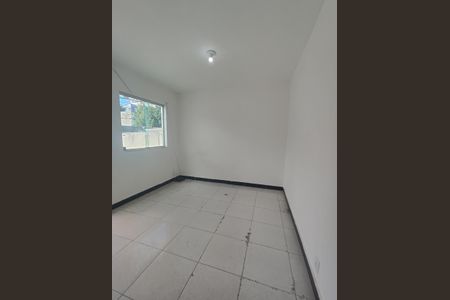 Casa para alugar com 75m², 3 quartos e 2 vagas Casa para alugar com 75m², 3 quartos e 2 vagasSala