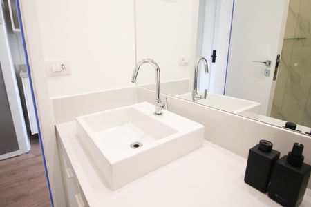 Studio para alugar com 30m², 1 quarto e sem vaga Studio para alugar com 30m², 1 quarto e sem vagaBanheiro