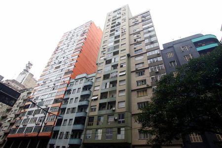 Apartamento à venda com 54m², 1 quarto e sem vagaFachada