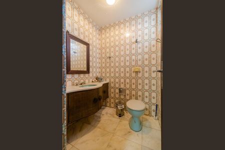 Casa à venda com 300m², 3 quartos e 1 vagaLavabo