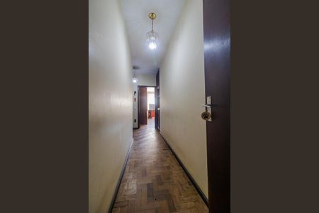 Casa à venda com 300m², 3 quartos e 1 vagaCorredor