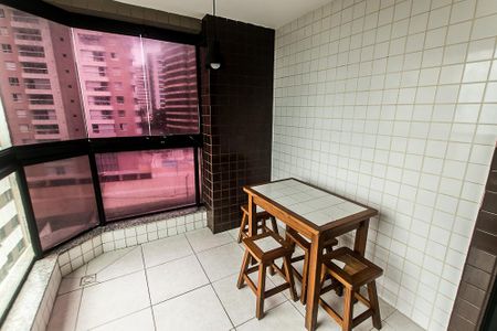 Apartamento para alugar com 55m², 1 quarto e 1 vagaVaranda