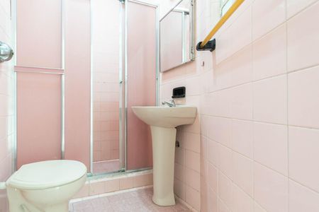 Apartamento para alugar com 58m², 2 quartos e sem vagaBanheiro